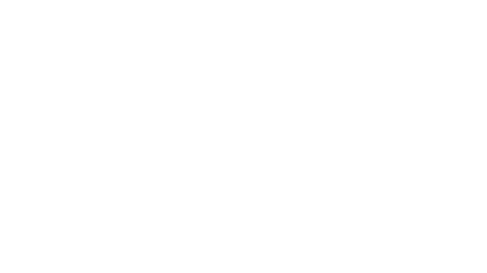 Fichtenberg-Logo mit stilisierten Bergen und einem Wappen mit drei grünen Kleeblättern.